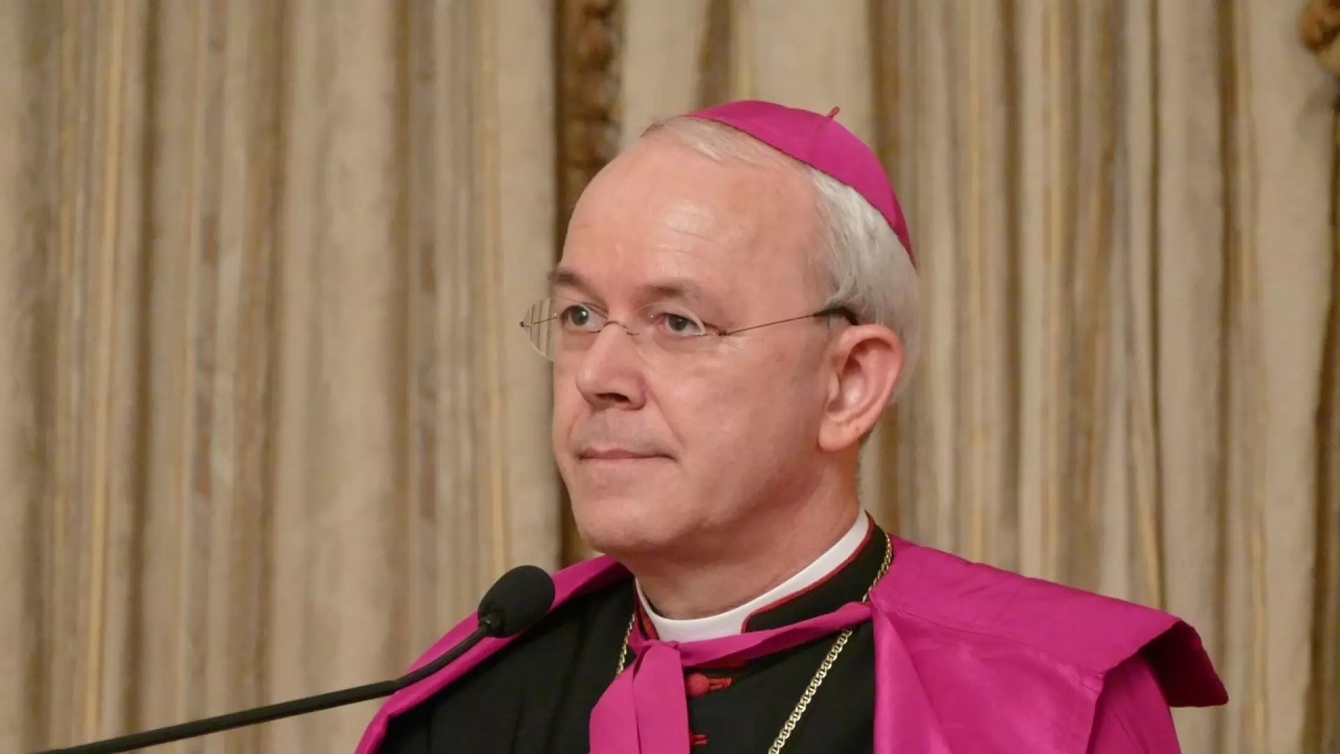 Declaration of Bishop Athanasius Schneider